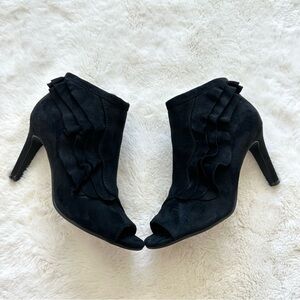 Unisa women boots size 6